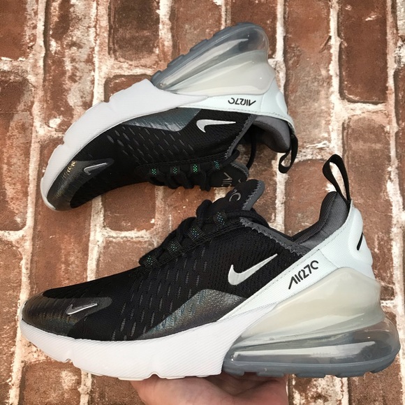 nike air max 270 size 5 Shop Clothing 